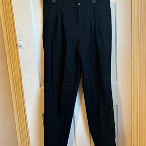 Farah Black Dress Pants Tailored and Sleek